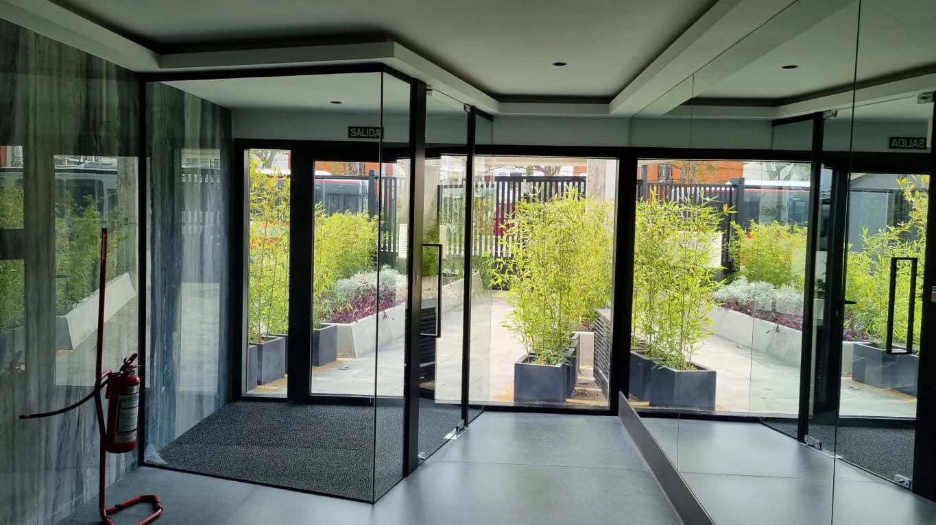 Apartamento de 1 dorm. en piso alto de Torre Arenas